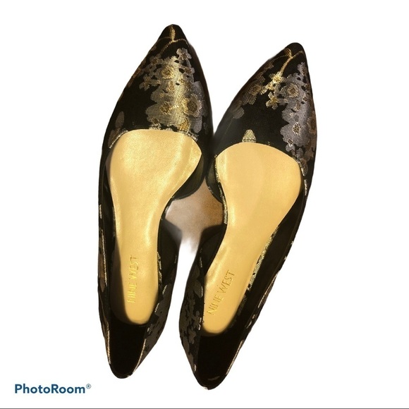 Nine West Flats Back Gold Metallic Foil Floral 5.5M Pointy Toe Shoe Career - Picture 3 of 5